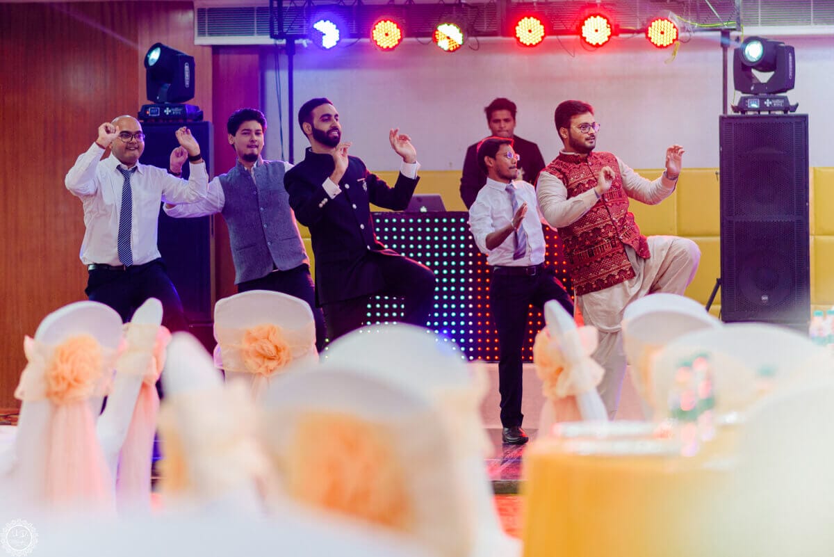 candid wedding photography