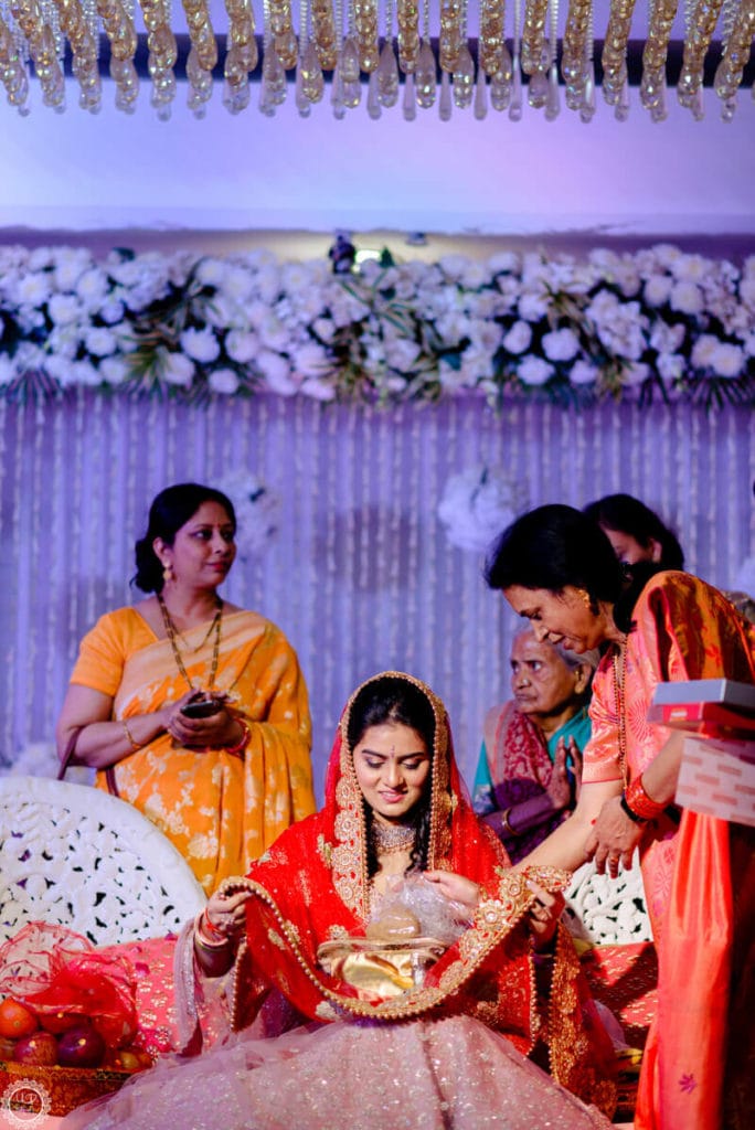 candid wedding photography