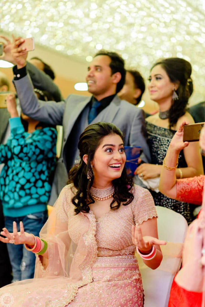 candid wedding photography