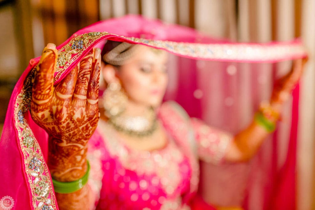candid wedding photography
