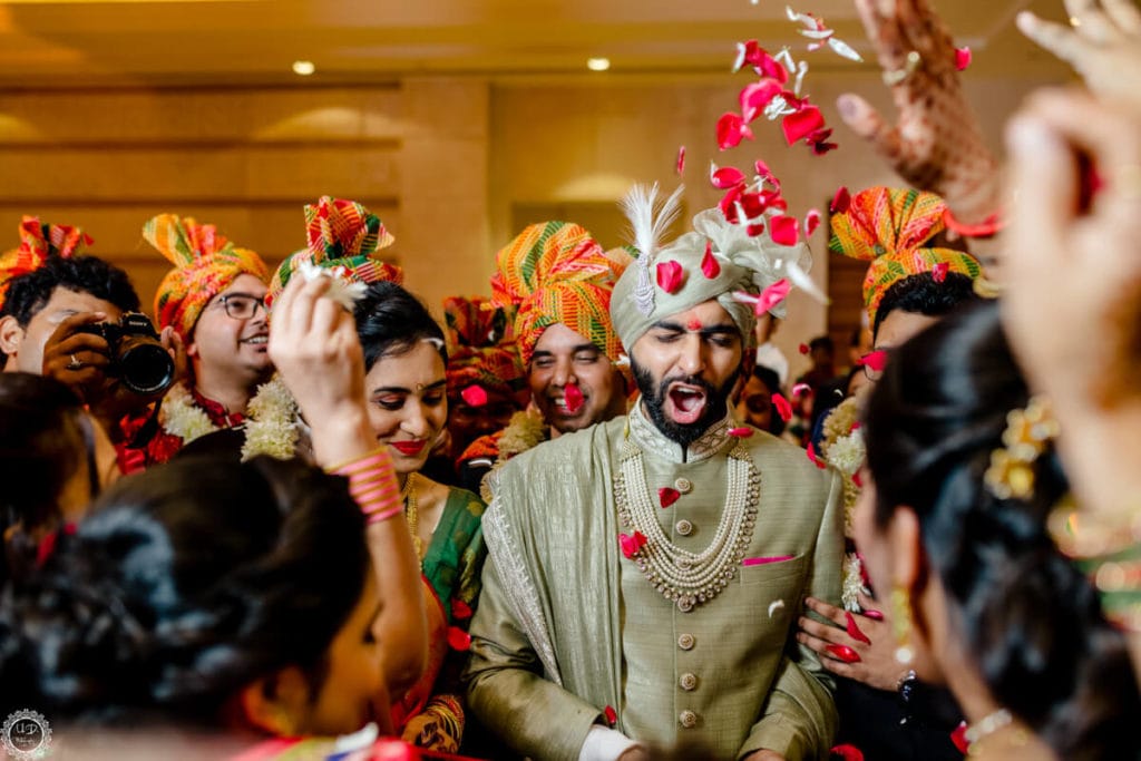 candid wedding photography