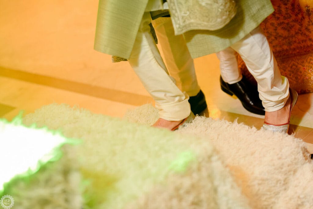 candid wedding photography