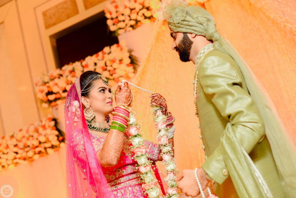 candid wedding photography