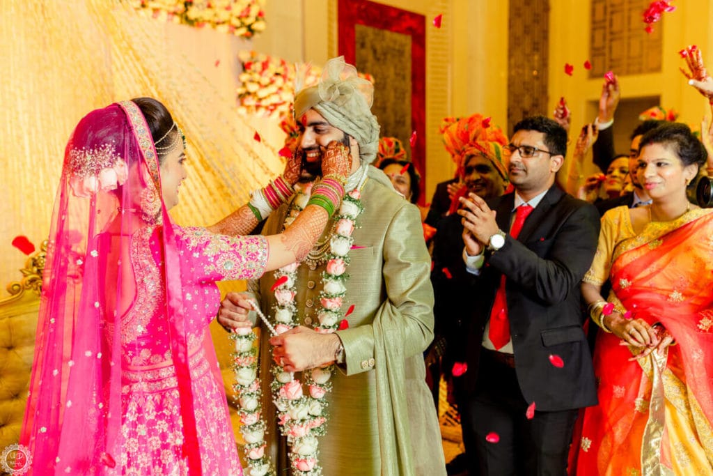 candid wedding photography