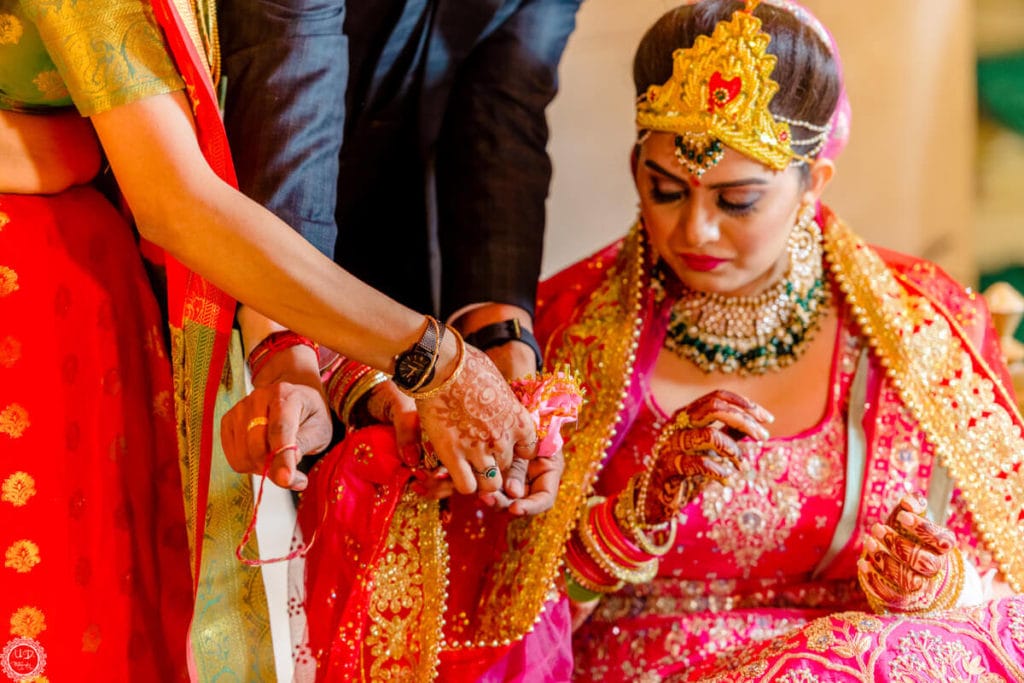 candid wedding photography
