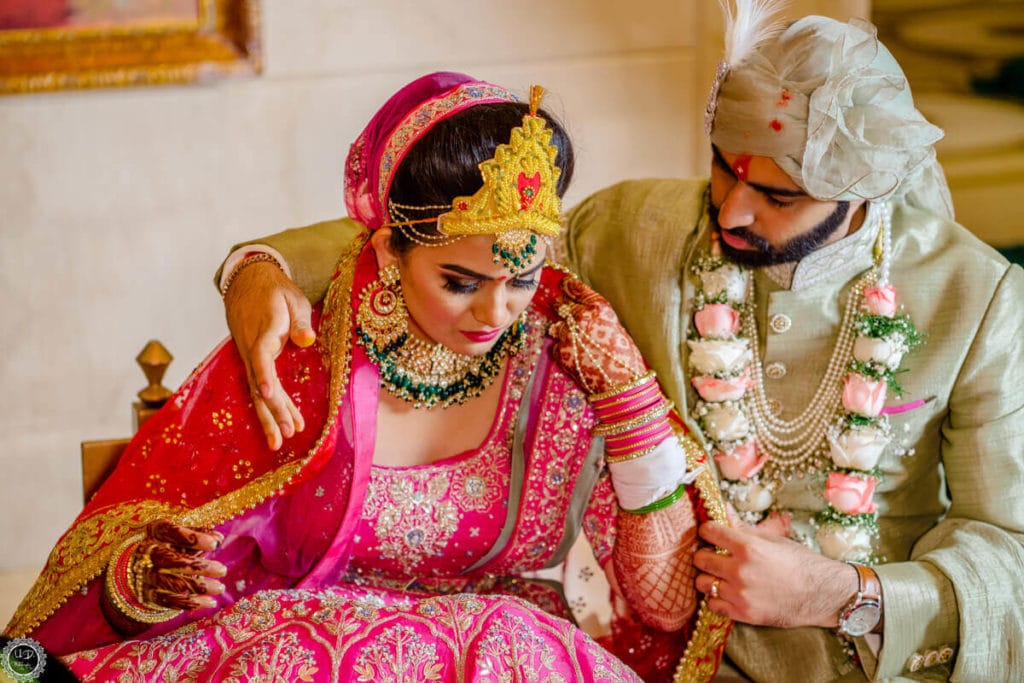 candid wedding photography