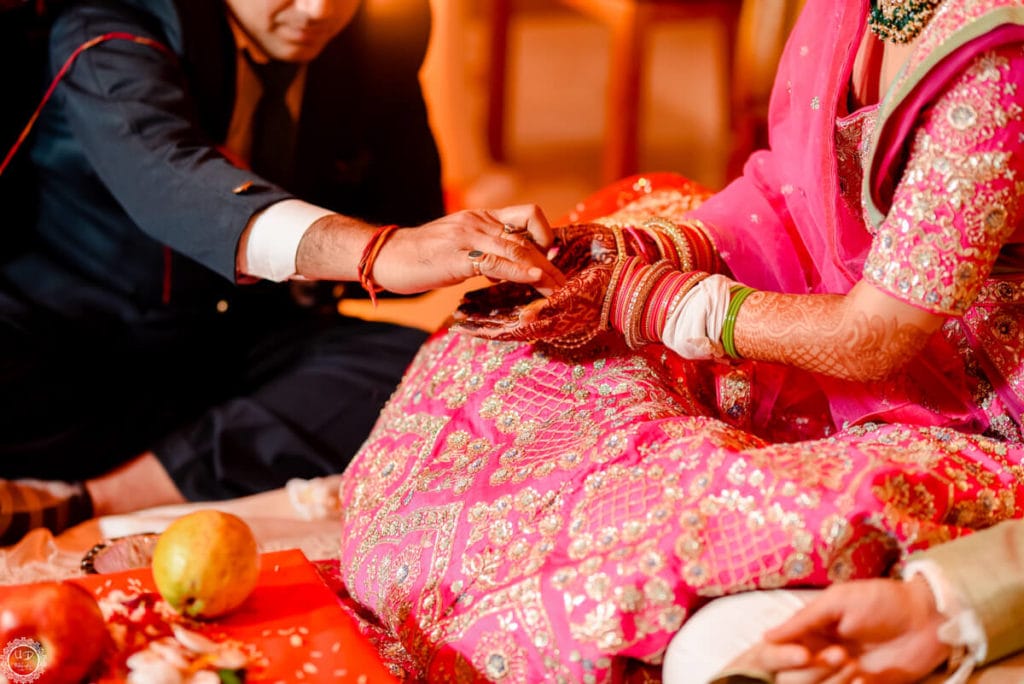 candid wedding photography