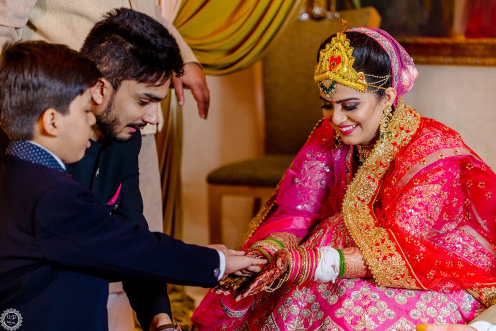 candid wedding photography