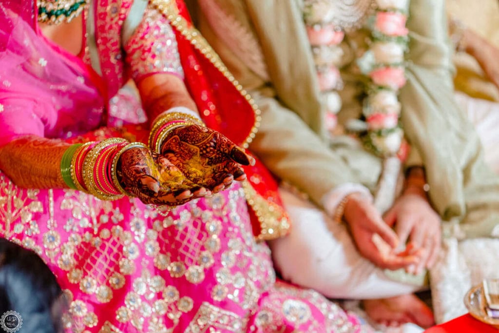 candid wedding photography