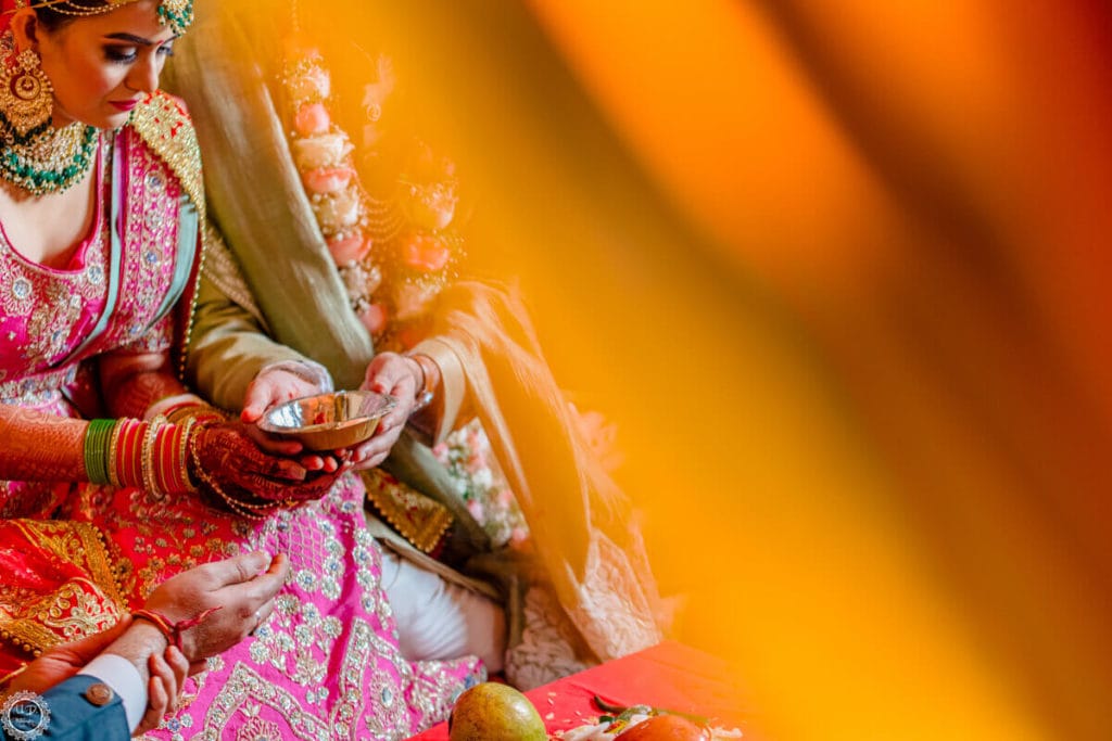 candid wedding photography