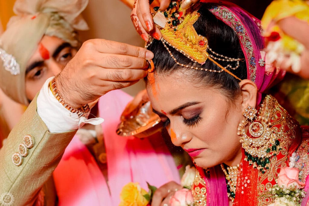 candid wedding photography